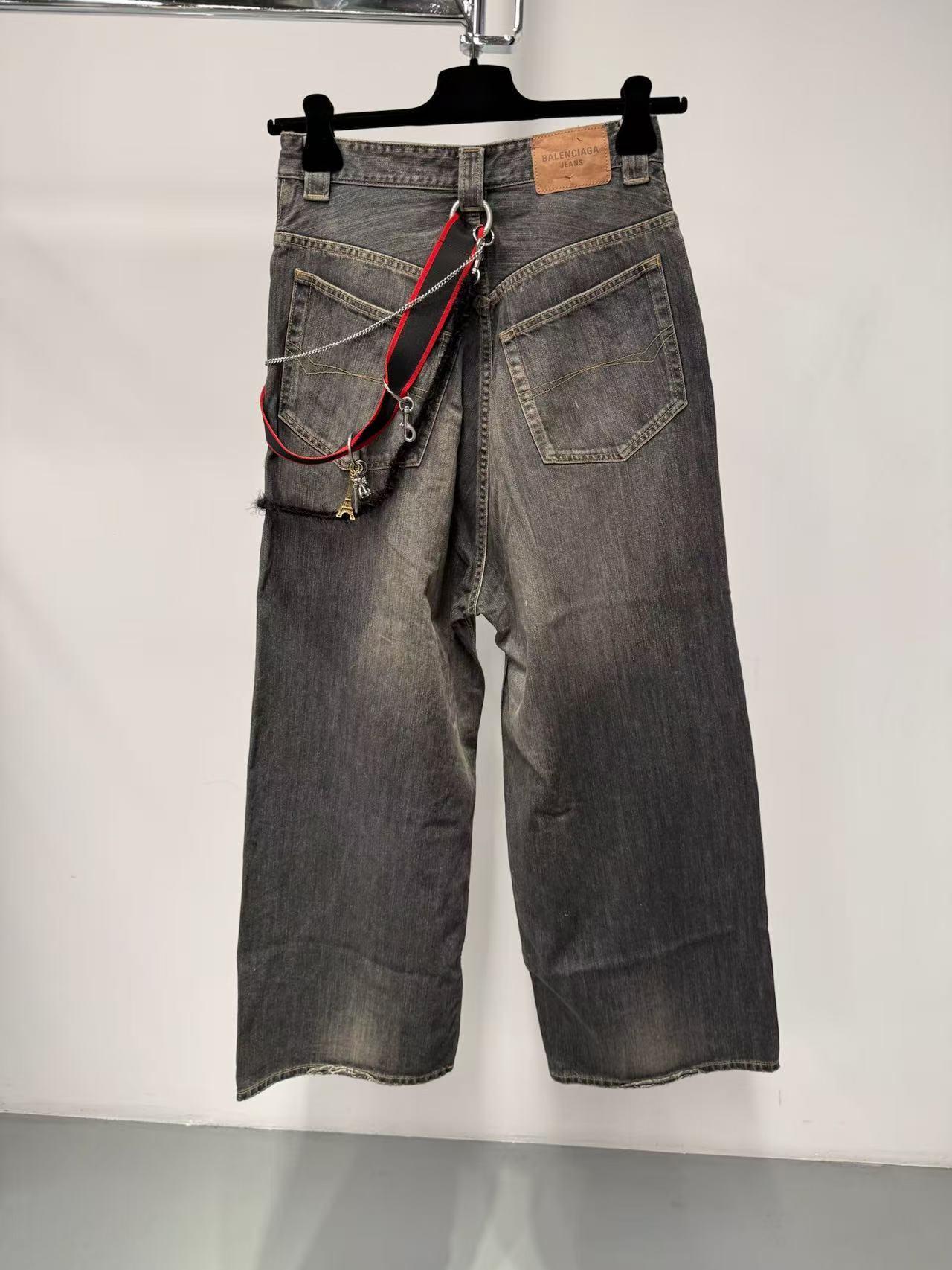 Balenciaga Charms Baggy Pants in Gray for Men | Lyst