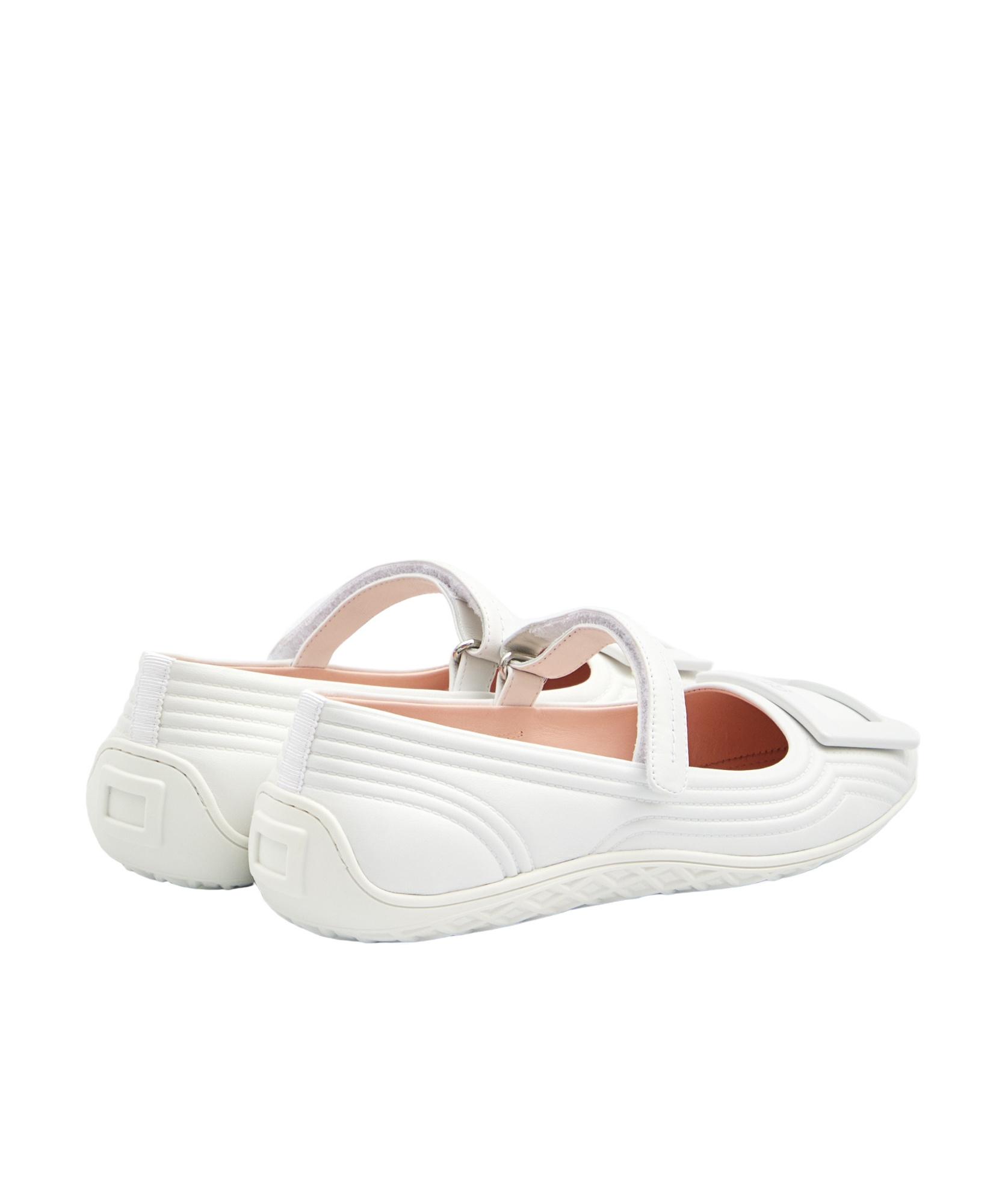 Designer Roger Vivier Mary Jane Flats for Women - Up to 56