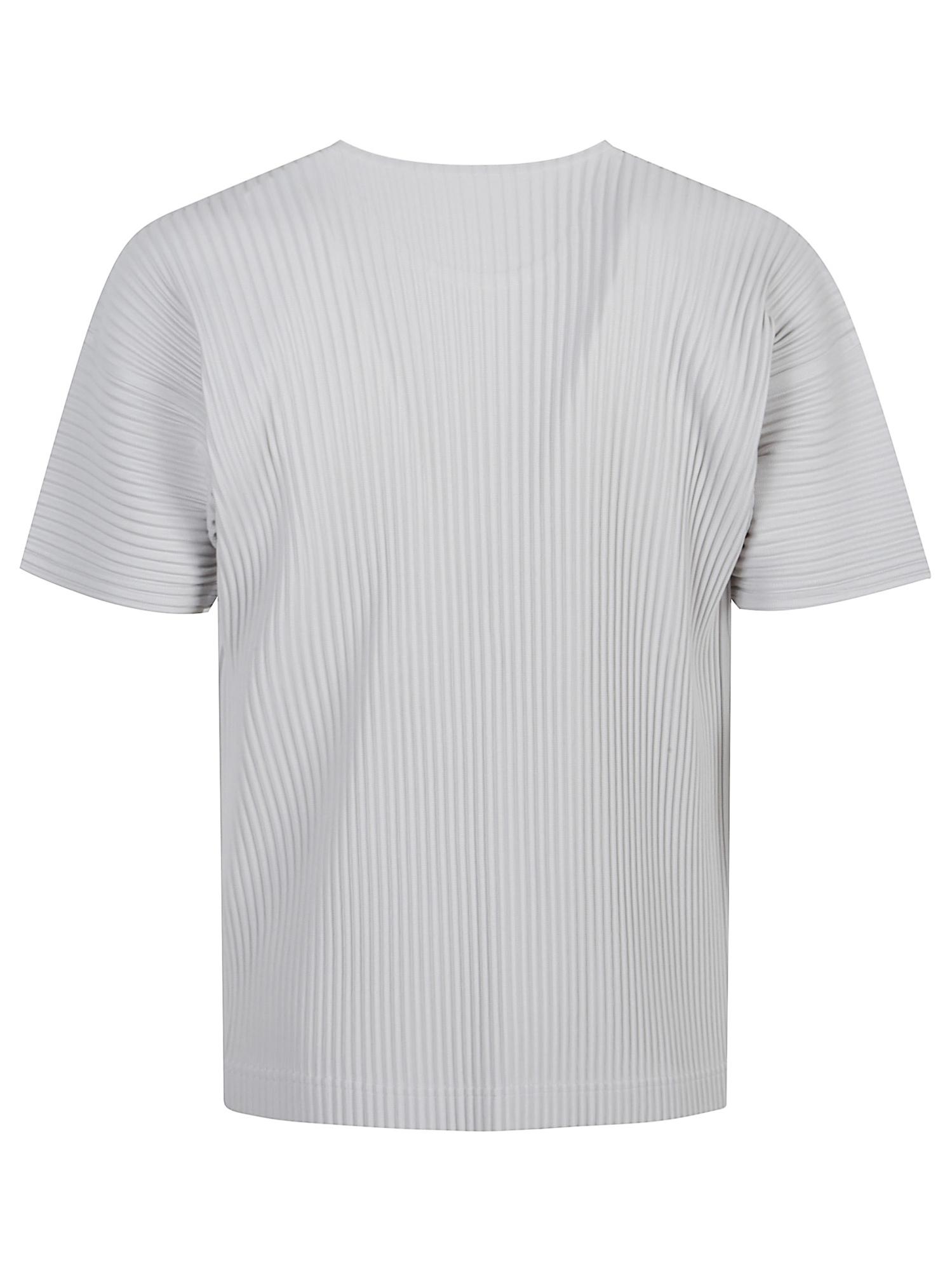 HOMME PLISSE ISSEY MIYAKE｜SHORT-SLEEVED ROUND NECK T-SH BASICS – ISSEY MIYAKE ONLINE STORE