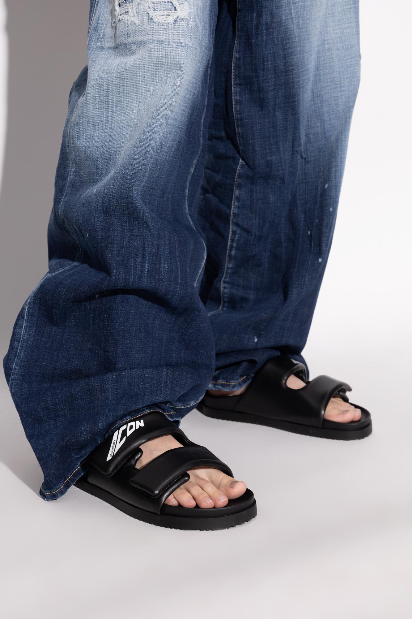 サンダル・ミュール DSQUARED2 Woman Flat sandals Black Allover Studs Flat Sandals