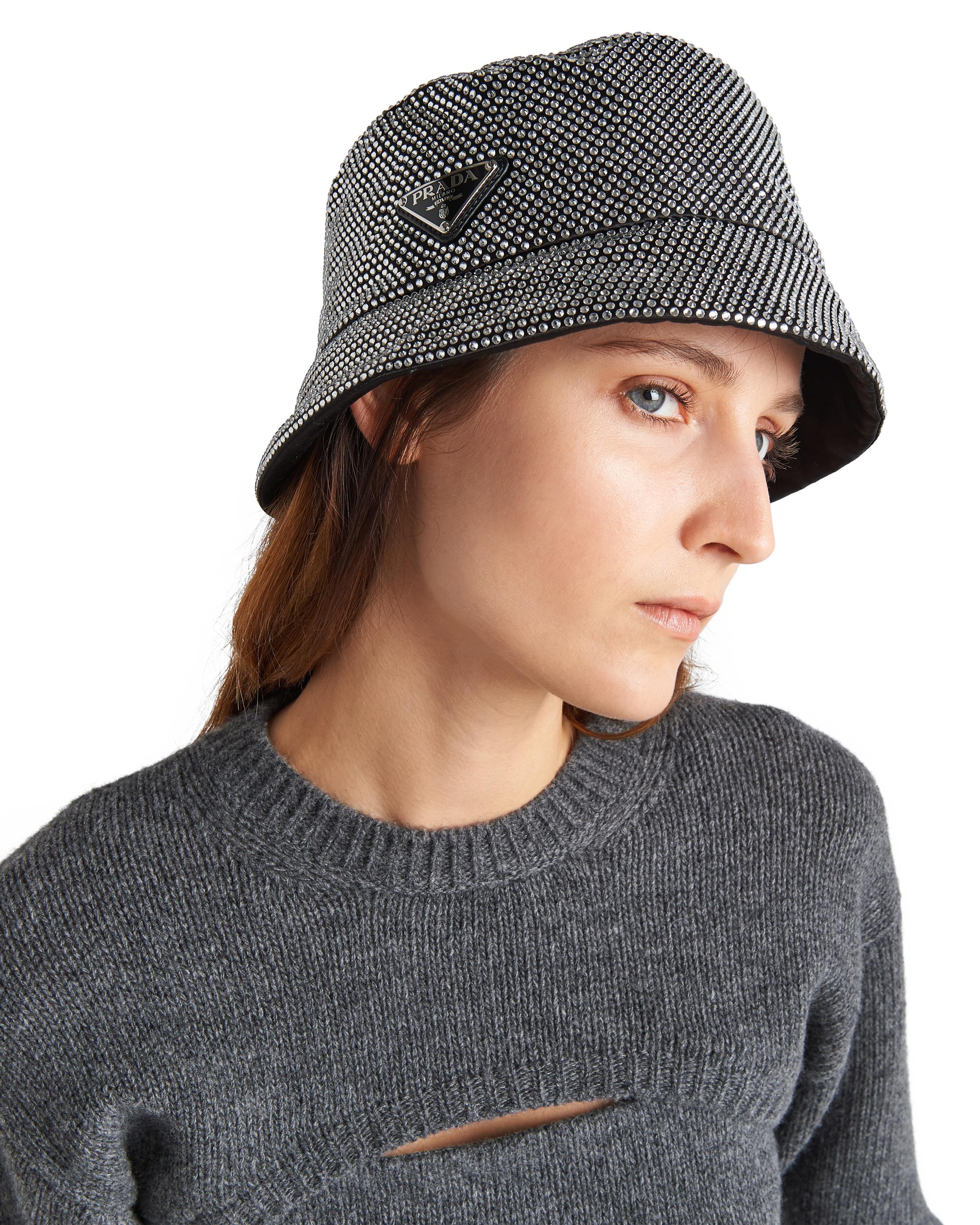 Prada Embellished Logo Plaque Bucket Hat in Gray | Lyst