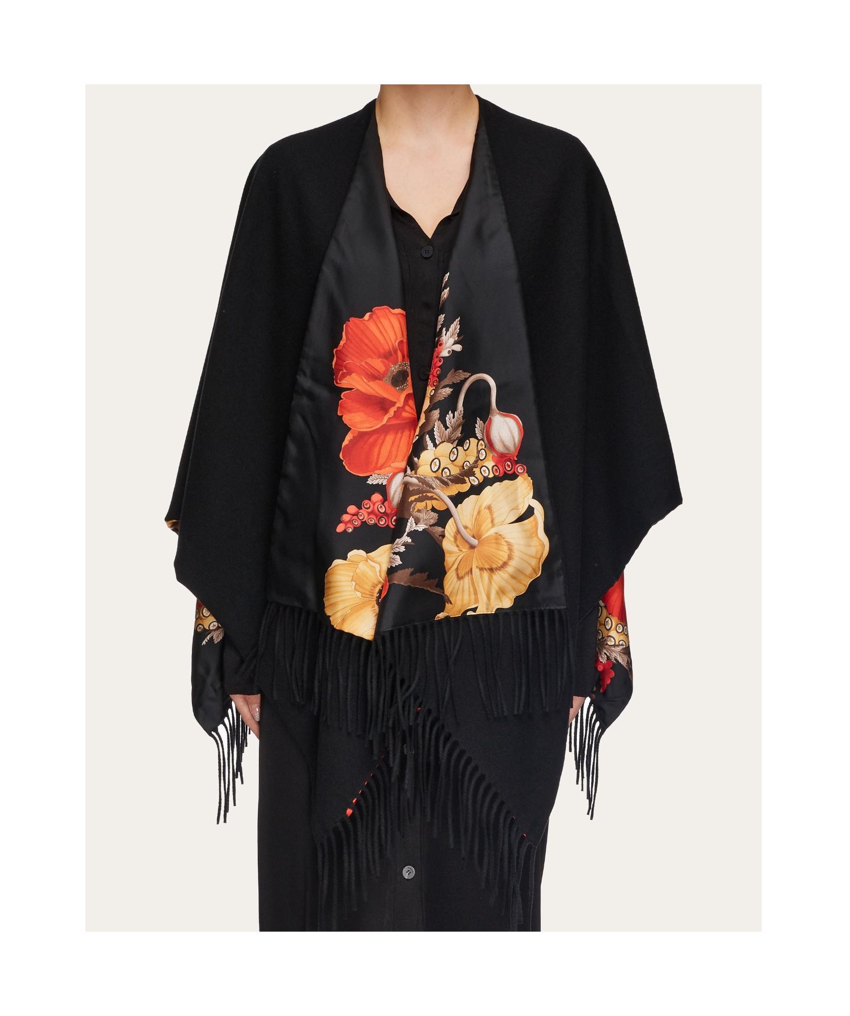 ポンチョ・ケープ SALVATORE FERRAGAMO EMBROIDERED WOOL CAPE Ferragamo Capes for Women | Online Sale up to 60% off | Lyst