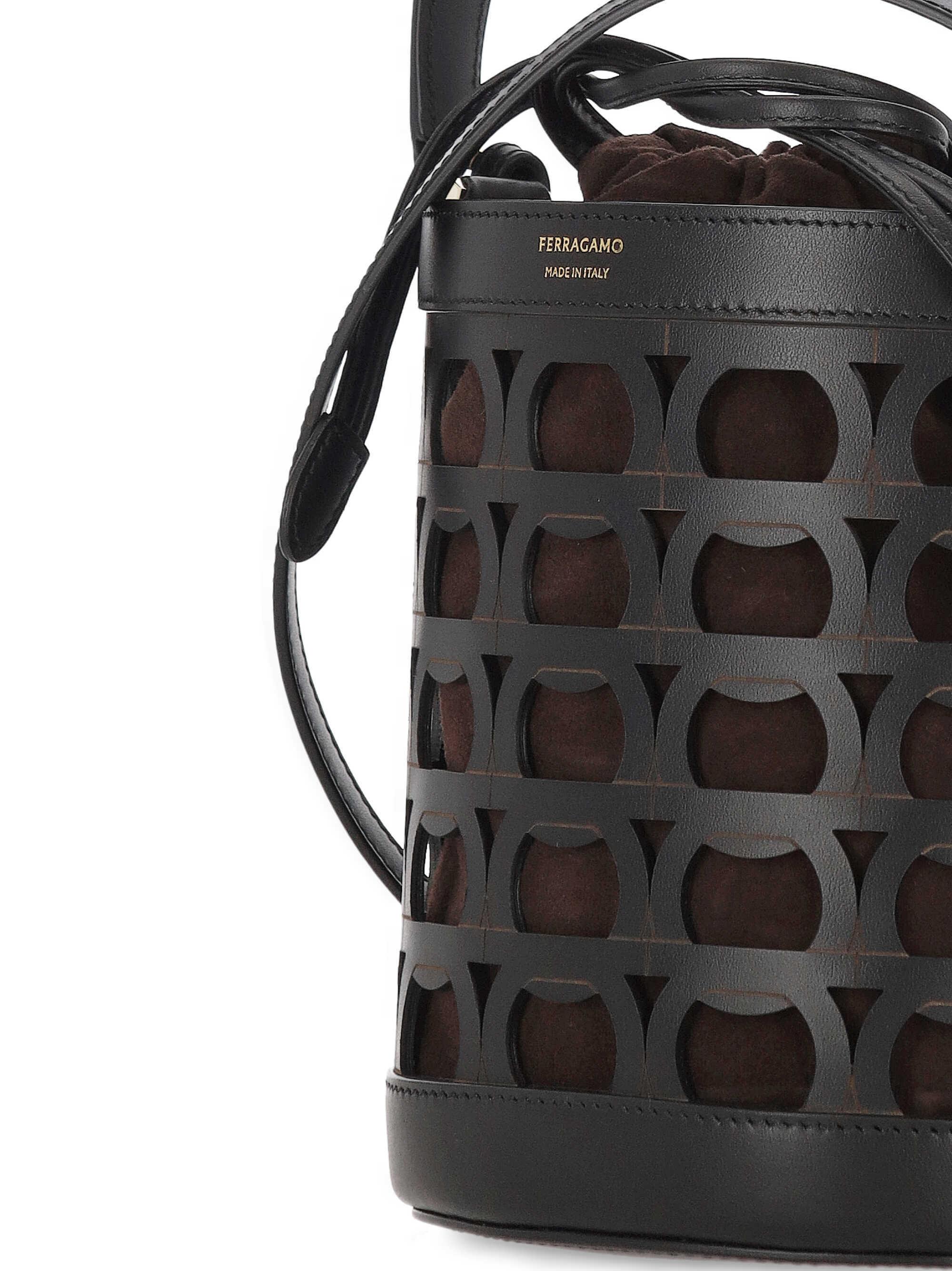 ショルダーバッグ・ポシェット FERRAGAMO BUCKET BAG SALVATORE FERRAGAMO】フェラガモ ショルダーバッグ ダブル