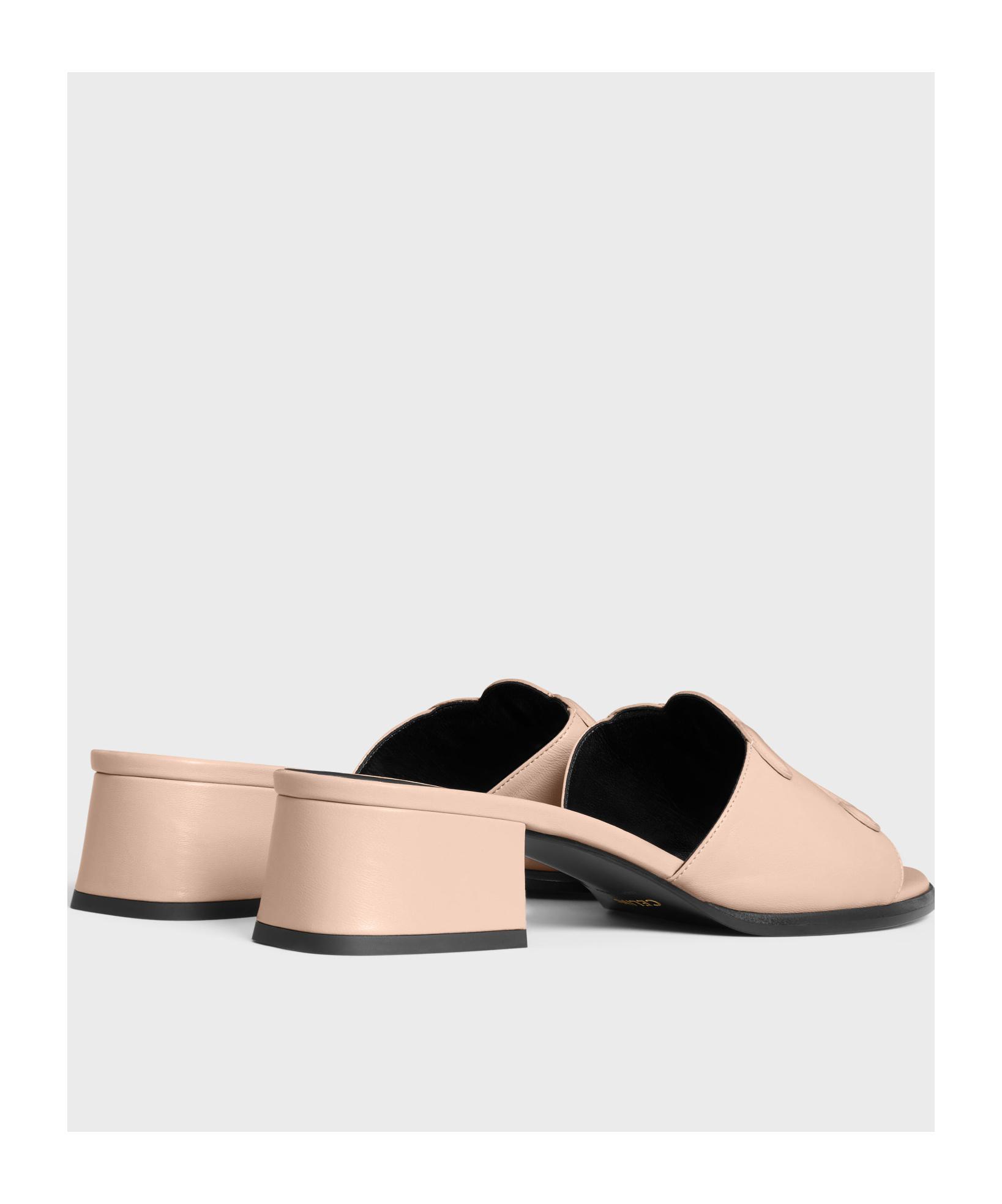 【直営・関税送料込】Celine Clemence mule Celine Clemence Mule in Natural | Lyst