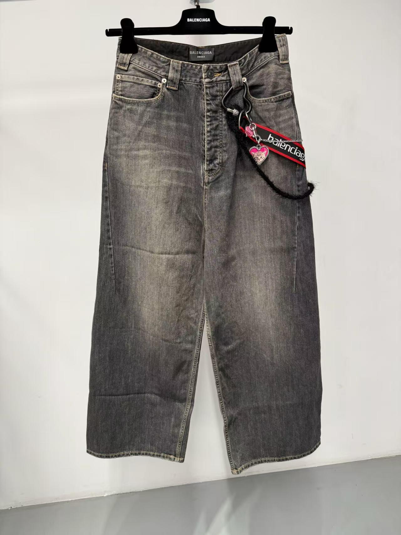 Balenciaga Baggy Jeans for Men - Up to 58% off | Lyst Balenciaga Baggy Jeans for Men - Up to 58% off | Lyst