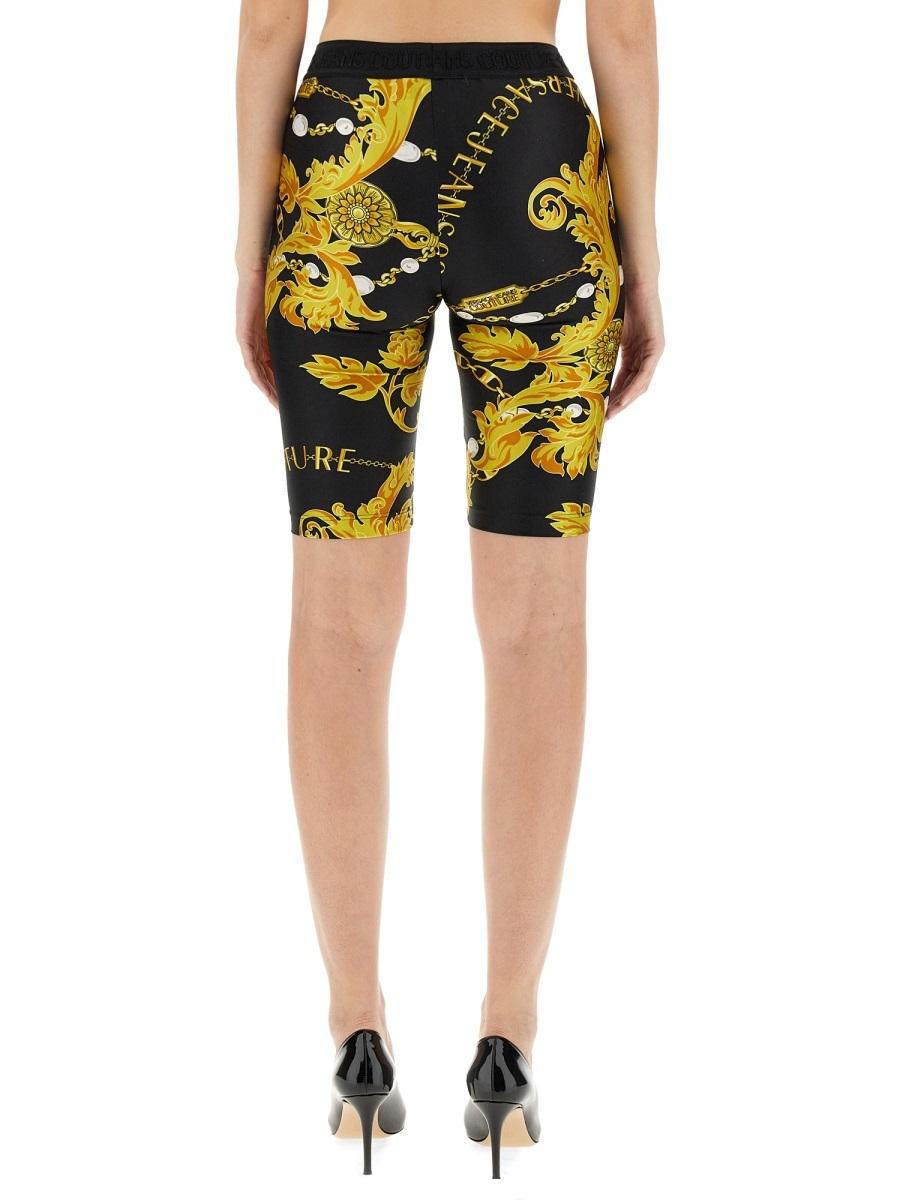 パンツ VERSACE Women Shorts  Burmudas 1001729 1A00540 1B000 Black Women's Versace Shorts | Nordstrom