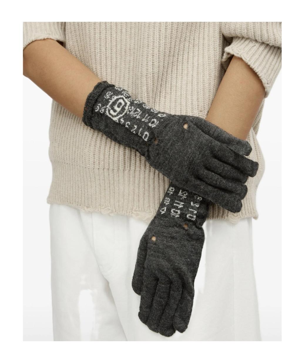 MM6 by Maison Martin Margiela Gloves for Women | Online Sale