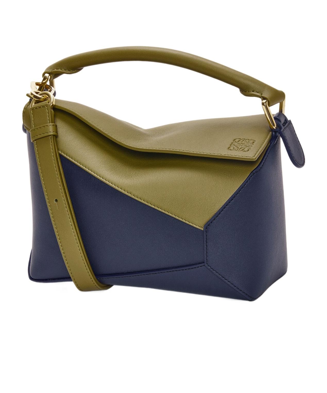 ショルダーバッグ・ポシェット LOEWE Women Shoulder Bags A411FCRX75 0018 BROWN Squeeze Medium leather shoulder bag in brown - Loewe | Mytheresa