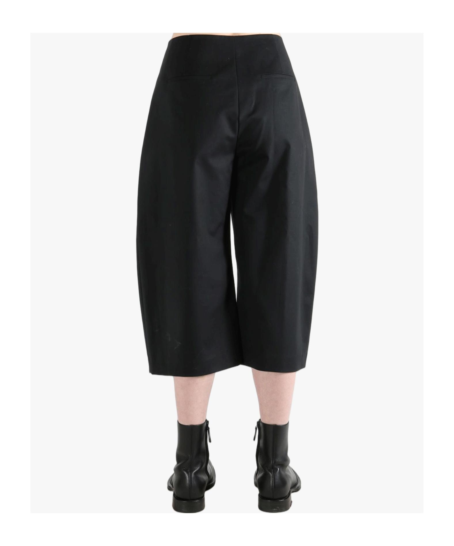 Amomento Capri and cropped pants for Women | Online Sale up to 25