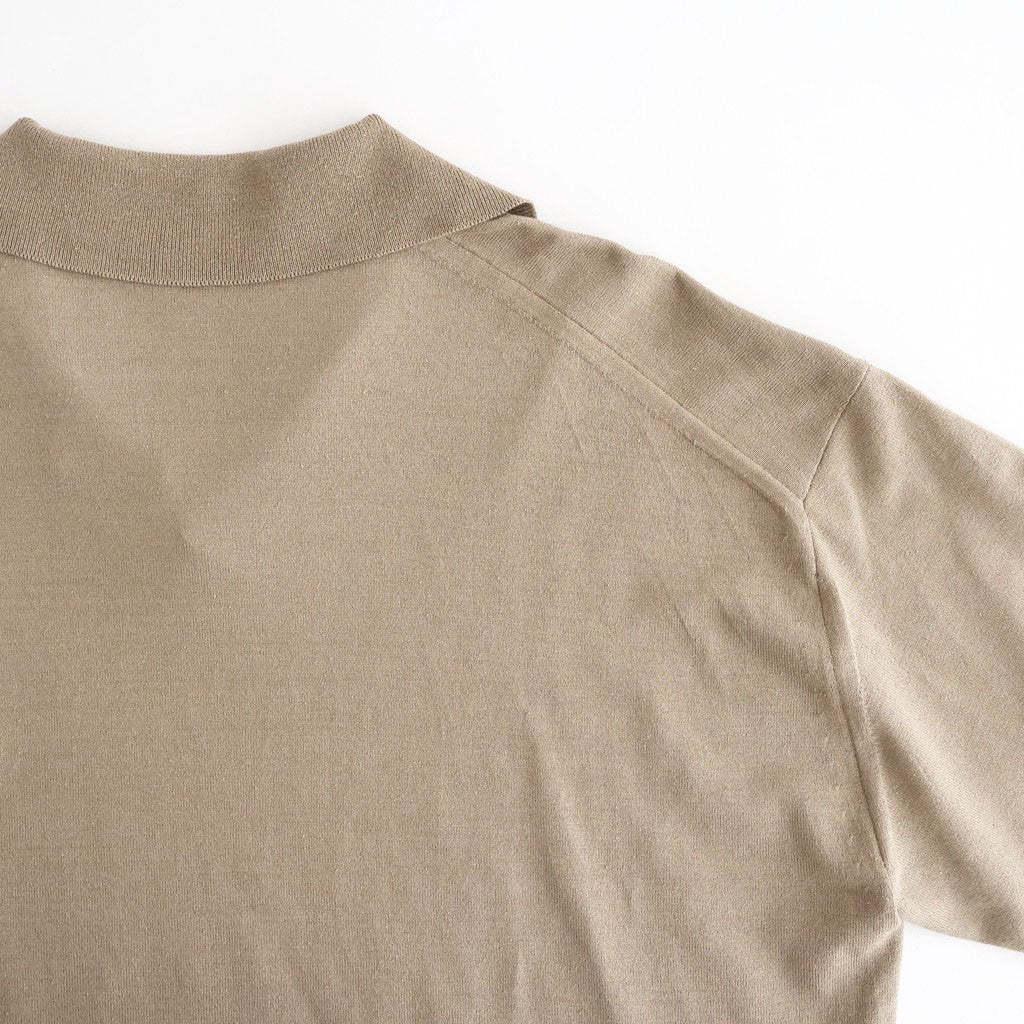 AURALEE High Gauge Tussah Satin Knit Skipper Polo Shirt in Natural