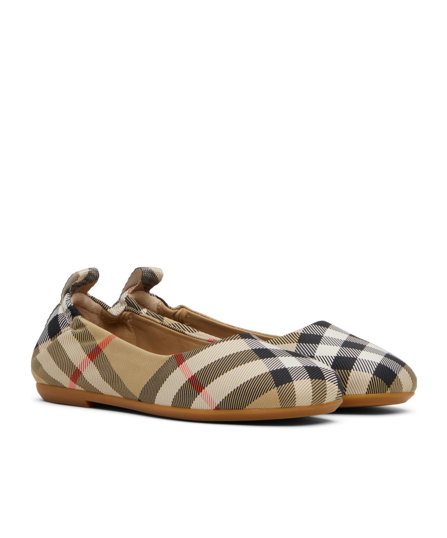 【バーバリー・BURBERRY】BALLET FLATS Burberry Black Patent Leather Gray Nova Check Quilted Ballet