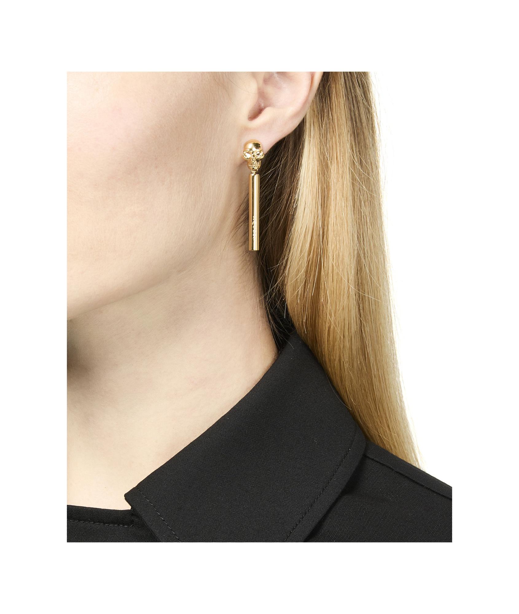 McQueen Skull Bar Earrings in Metallic | Lyst