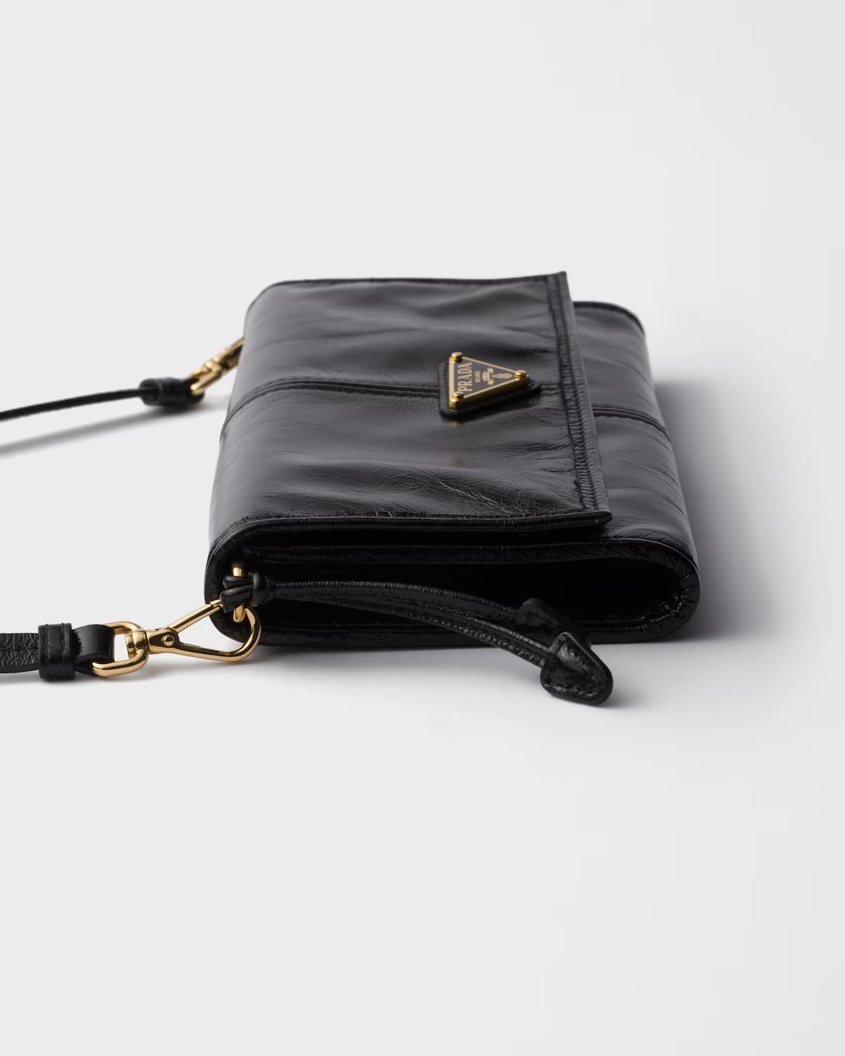 Prada Triangle-Logo Wallet in Black | Lyst