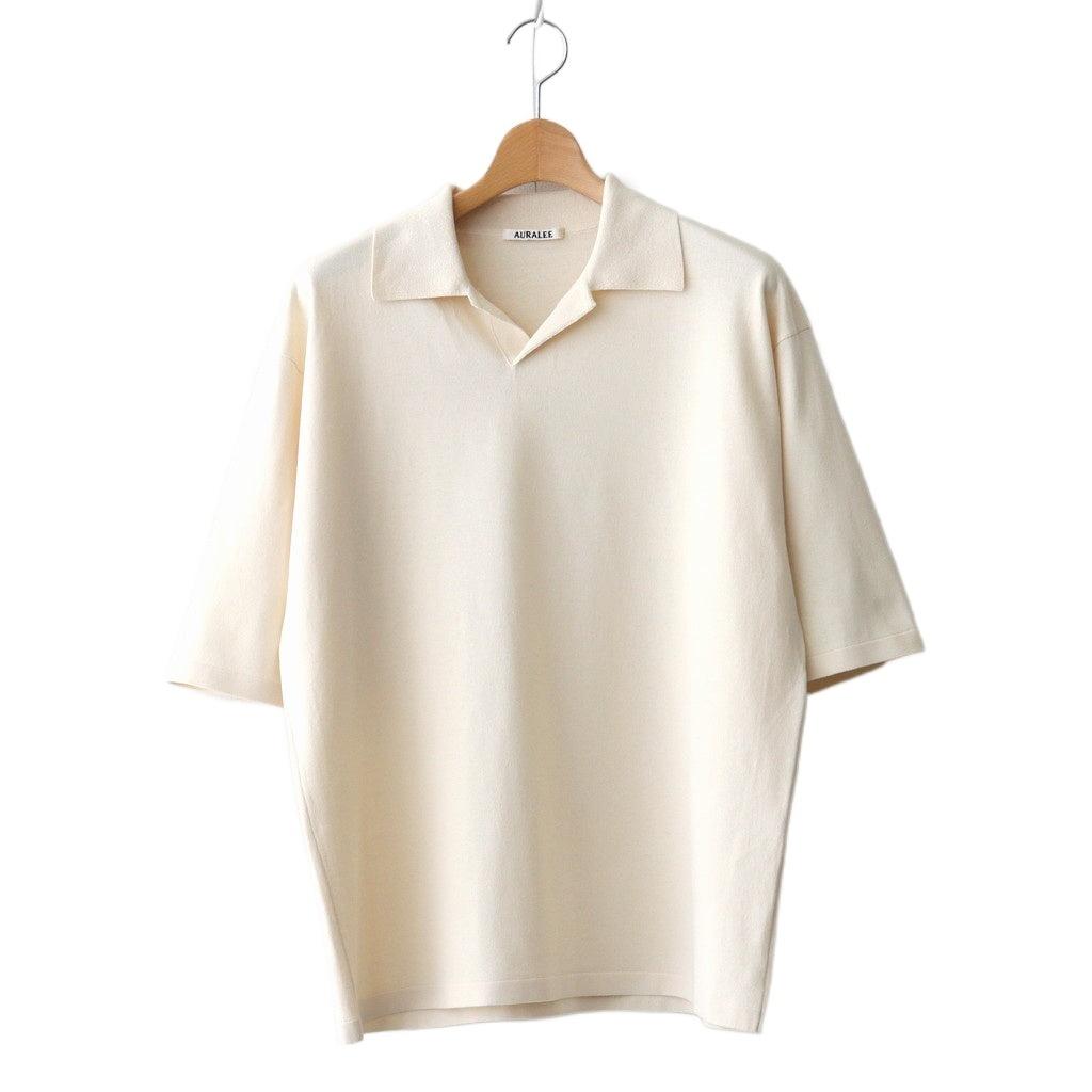 AURALEE High Gauge Tussah Satin Knit Skipper Polo Shirt in White