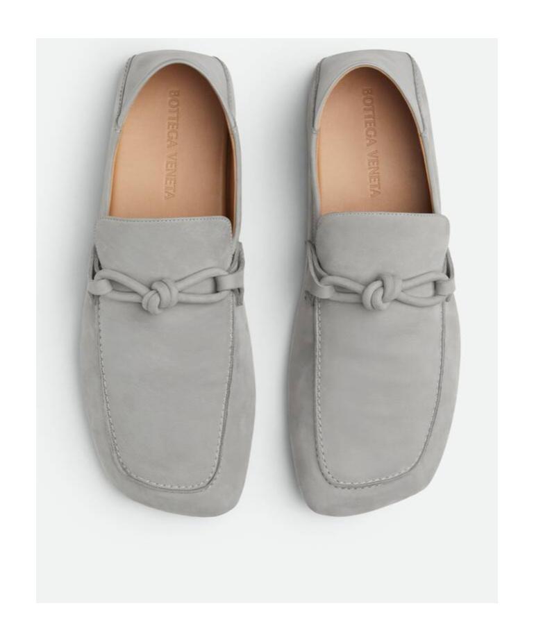 Bottega Veneta Daddy Knot Detailed Loafers in Gray for Men  display picture 1