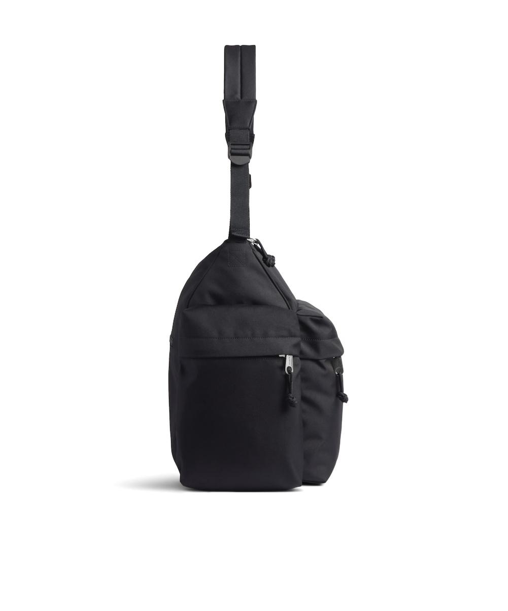 Balenciaga Explorer Medium Multipocket Weekender in Black