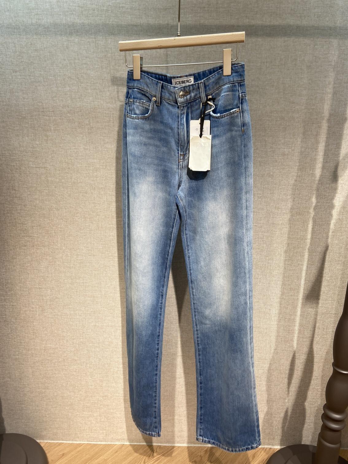 デニム・ジーパン ICEBERG Woman Jeans Denim 2W010086 6001 Iceberg Jeans for Women | Online Sale up to 82% off | Lyst