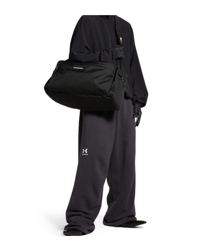 Balenciaga Explorer Medium Multipocket Weekender in Black