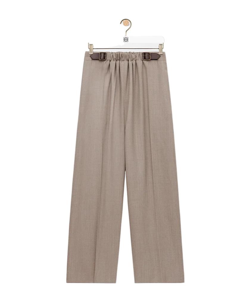 パンツ LOEWE Women Straight Pants S616Y1KX043046 BEIGE Loewe Trousers In Cotton And Silk | Lyst