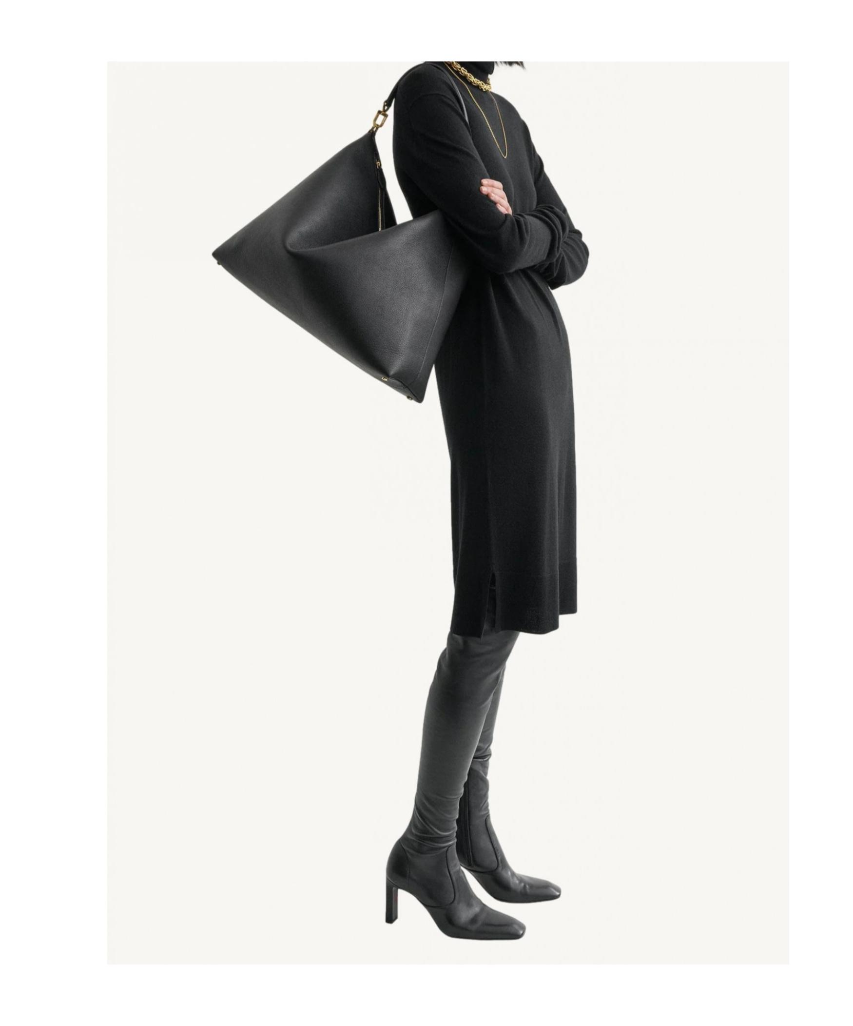 TOTEME Totême Bevel Shoulder Bag in Black | Lyst