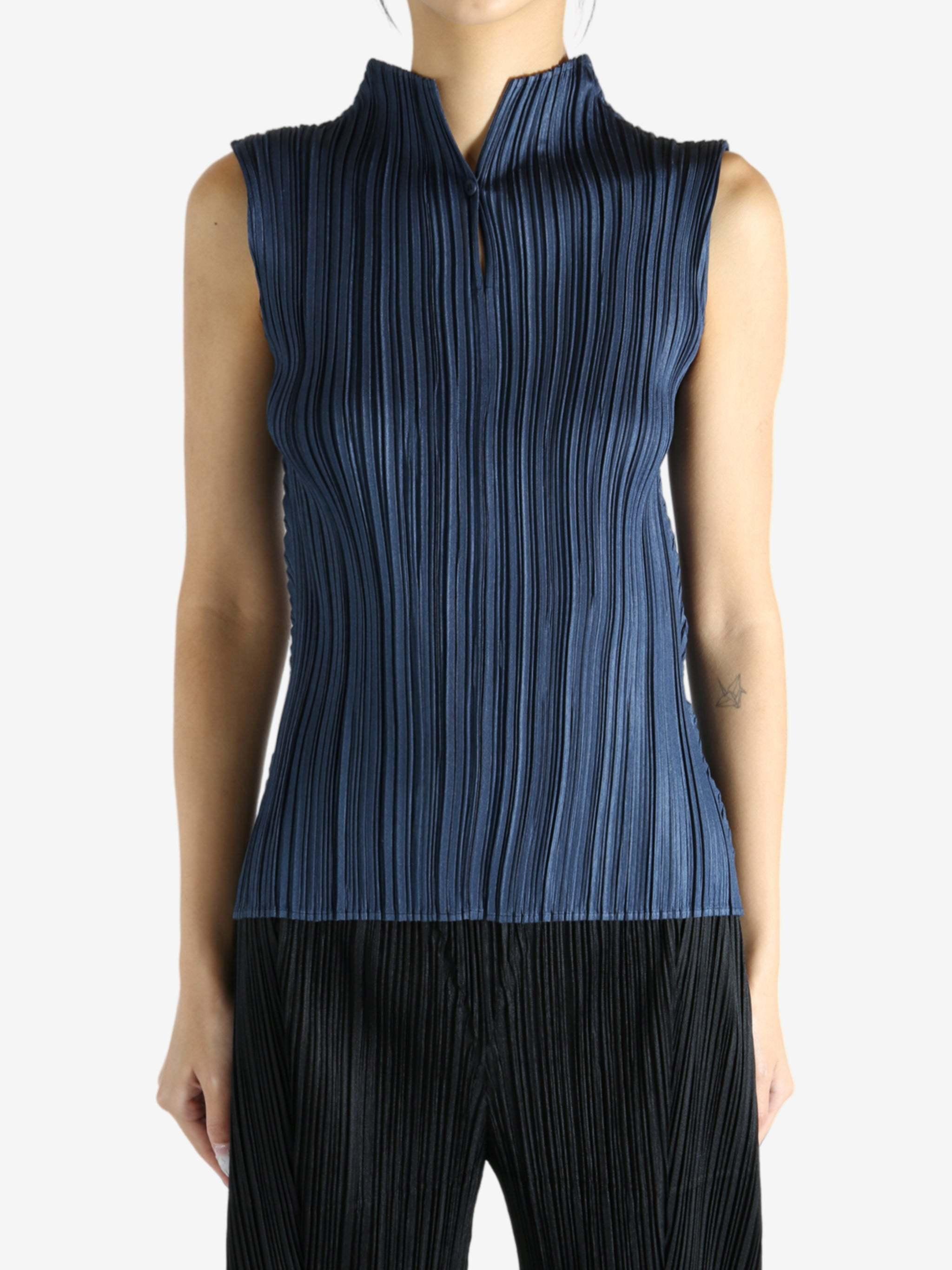 Pleats Please Issey Miyake Sleeveless and tank tops for