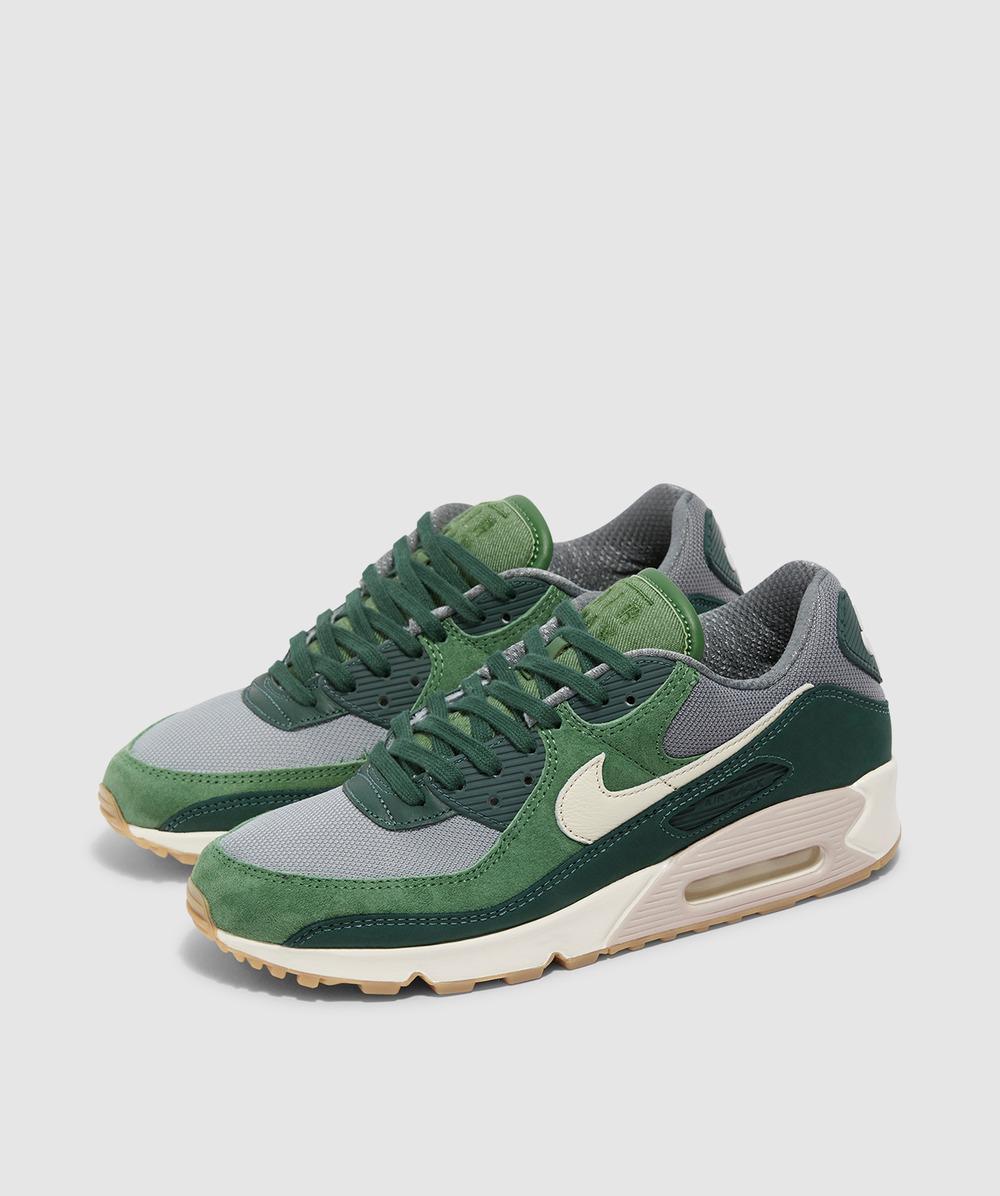 Nike Air Max 90 Pro Green Sneaker for Men | Lyst