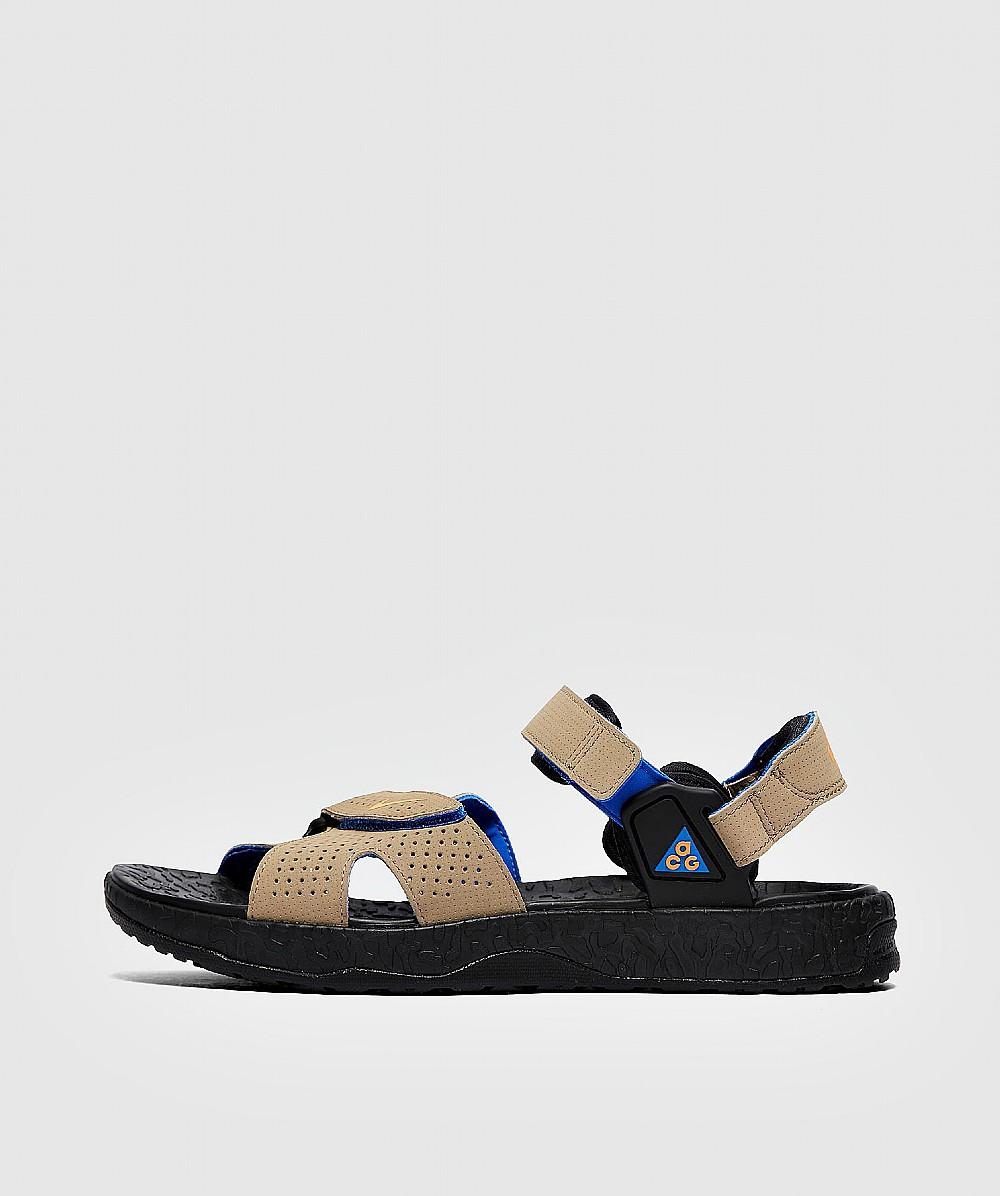 Nike air online deschutz canada