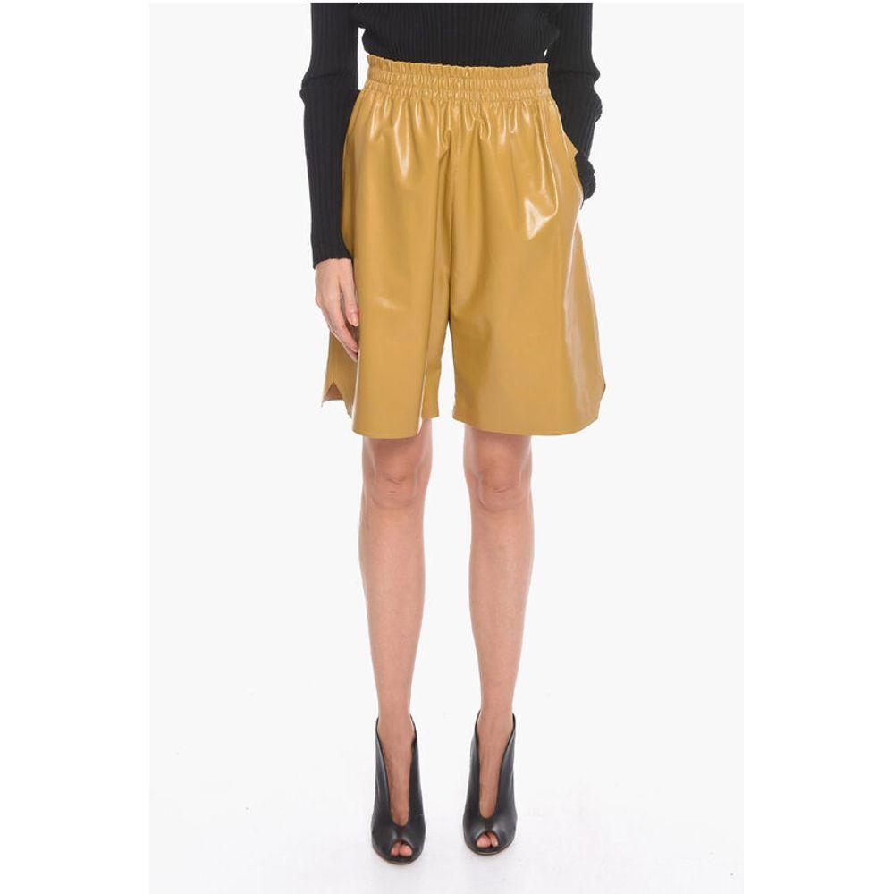 ショートパンツ BOTTEGA VENETA Pink Nappa Leather Bermuda Shorts Bottega Veneta Leather Bermuda Shorts in Pink | LN-CC