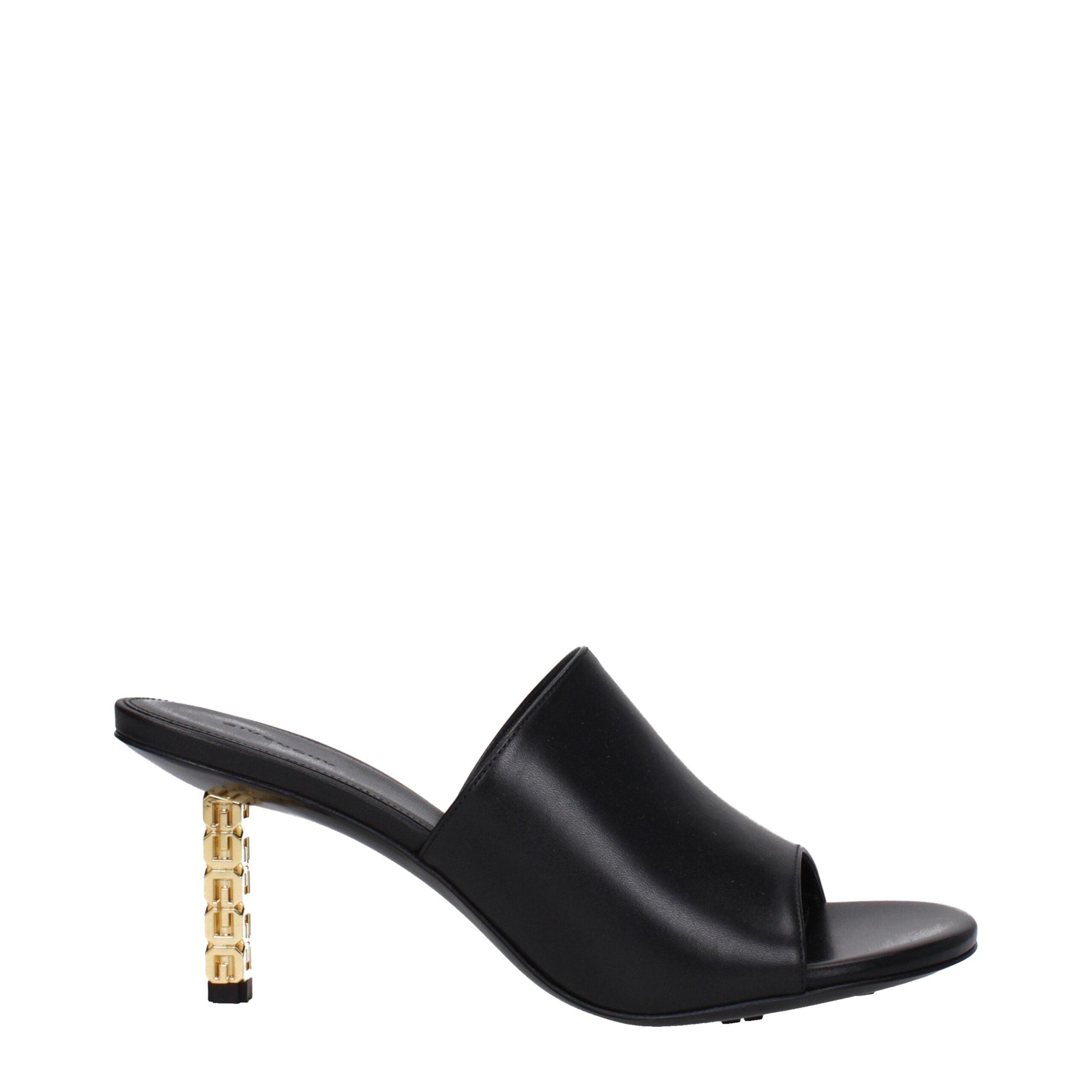 サンダル GIVENCHY Men Sandals BH301TH1H4001 Black Black Rubber Slide Sandals - Givenchy - Men | WE IN STYLE
