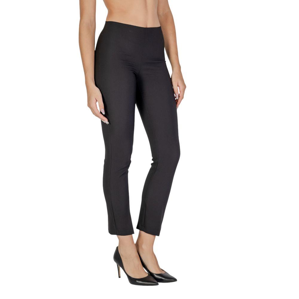 [国内発送] SANDRO FERRONE★パンツ SANDRO FERRONE Women's Pants | YOOX