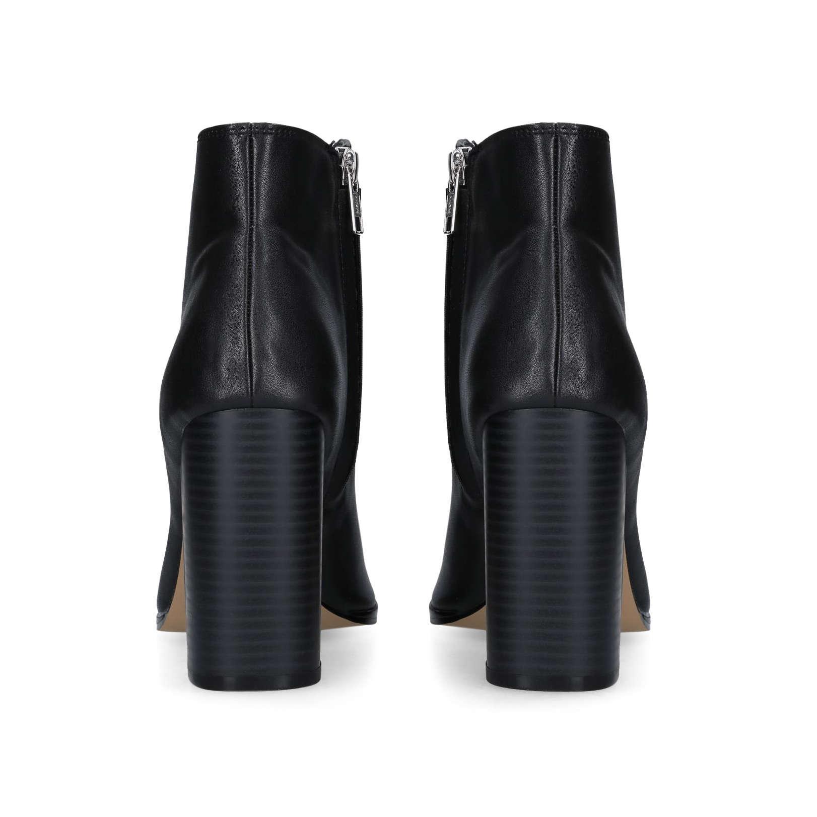 ankle boots with support