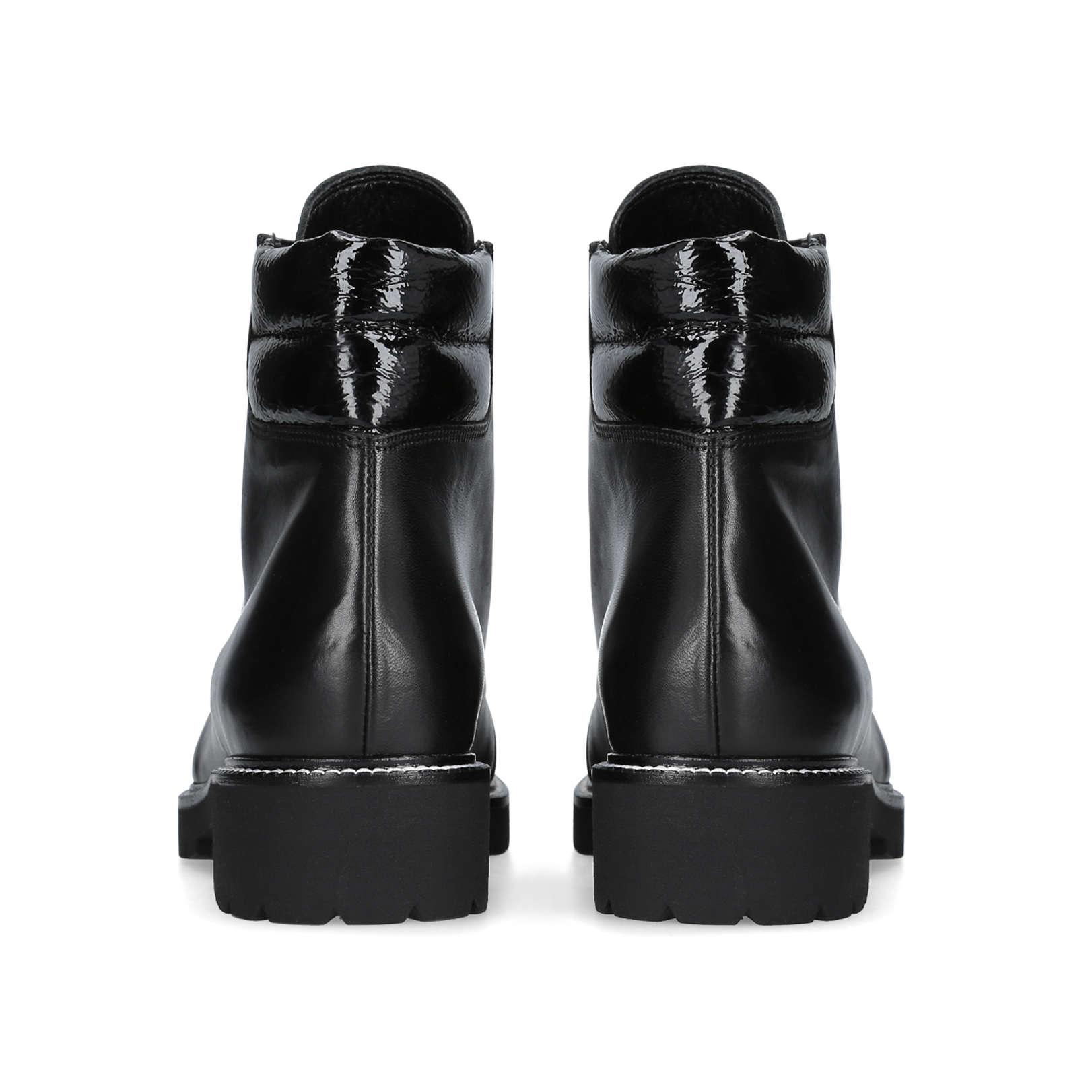 stroll carvela