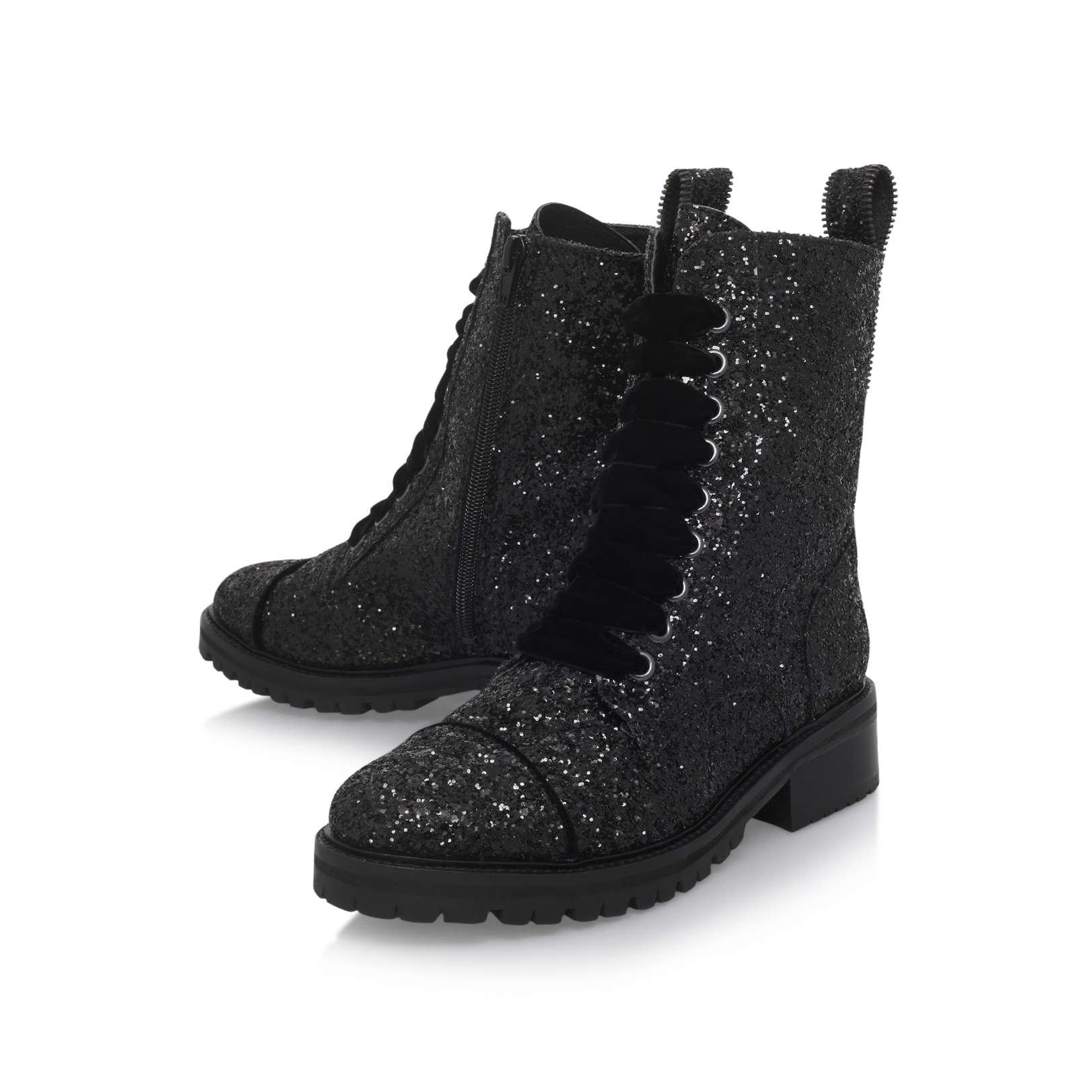 Low Heel Lace Up Ankle Boots in Black 