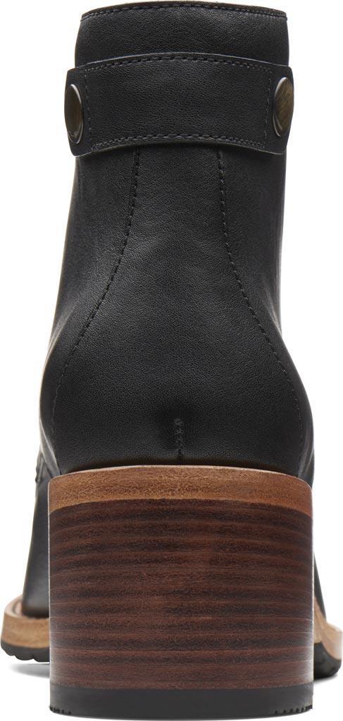 clarks clarkdale tone ankle boot