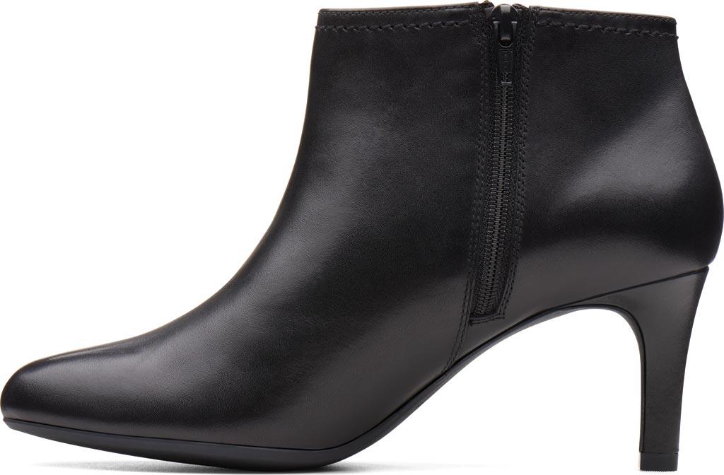 clarks dancer sky leather ankle bootie