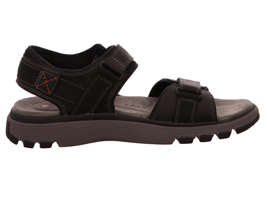 clarks sandals black