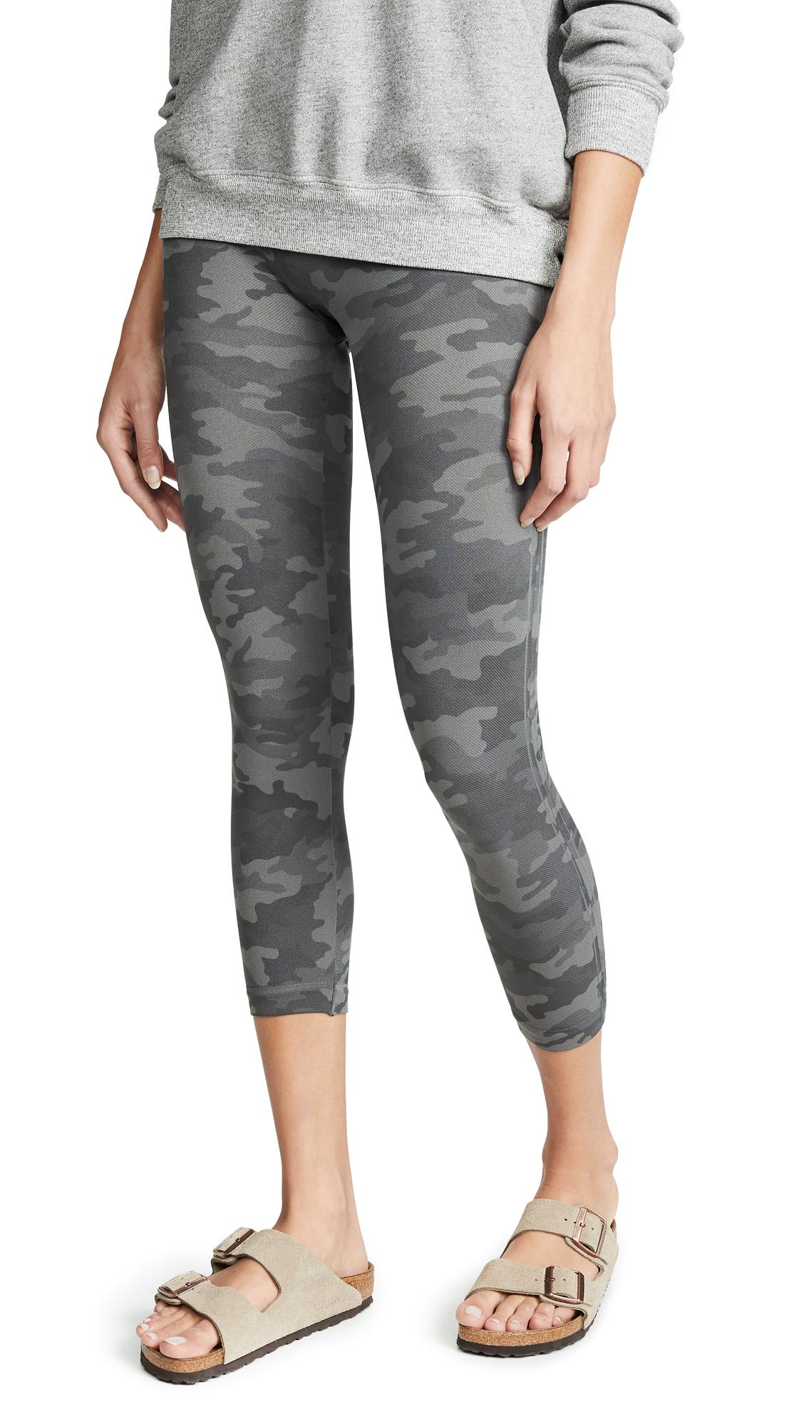 Spanx Cropped Look At Me Now Seamless Leggings in Gray | Lyst