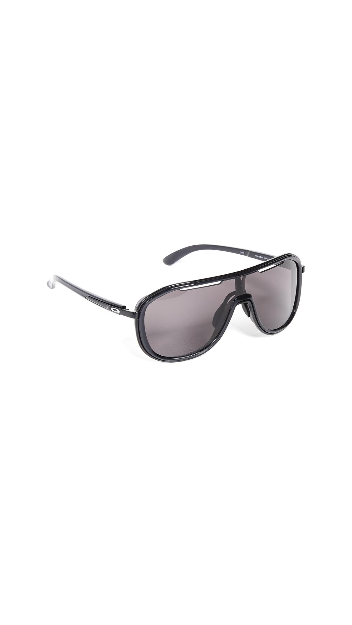 Oakley Outpace Sunglasses in Black - Lyst