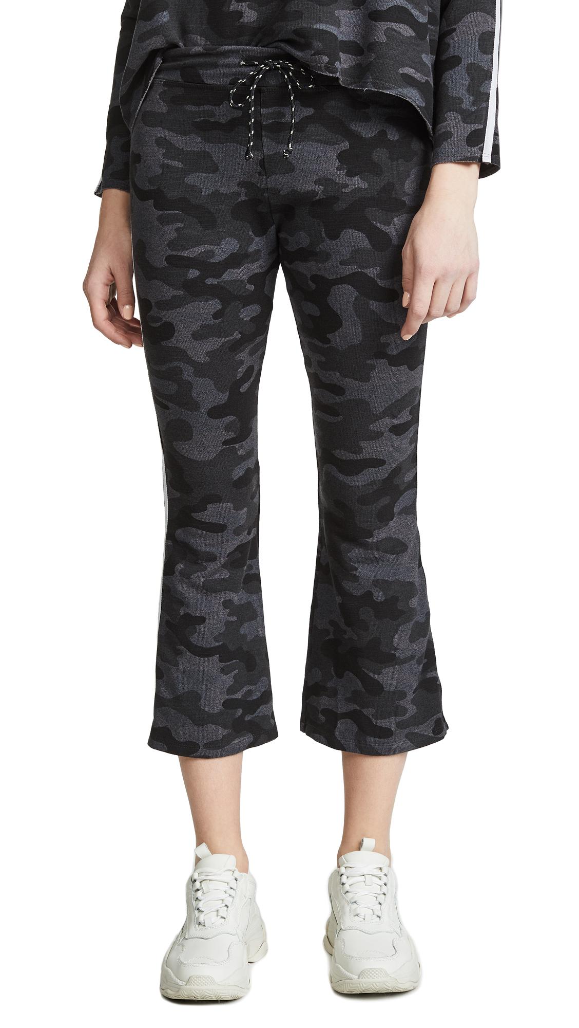 sundry camo joggers