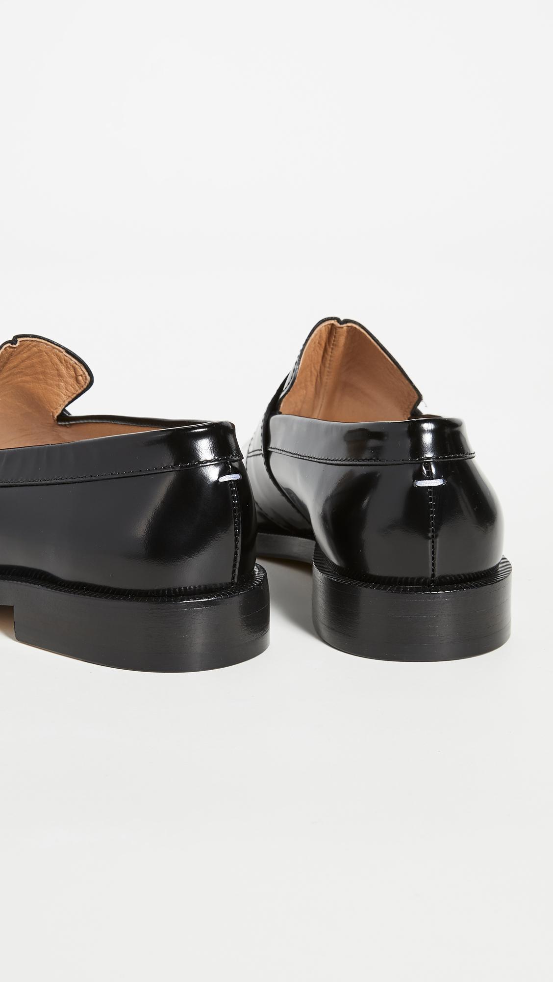 Maison Margiela Leather Tabi Loafers in Black - Lyst