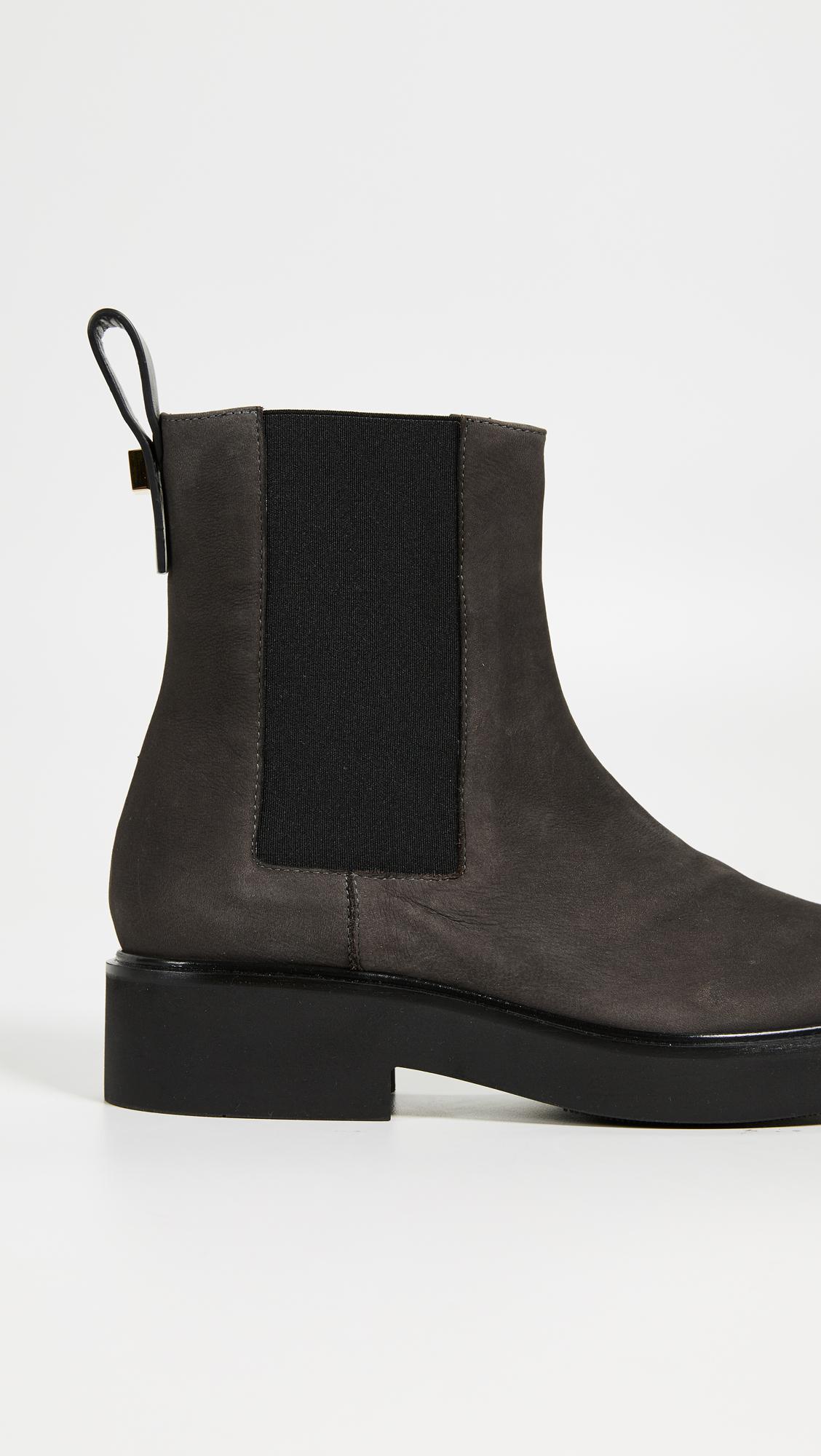 stuart weitzman meriwa boots