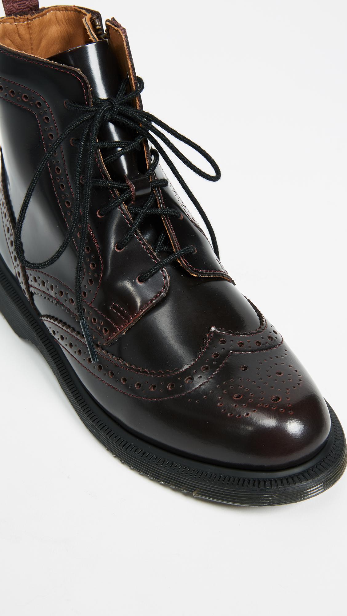 dr martens delphine 8 eye
