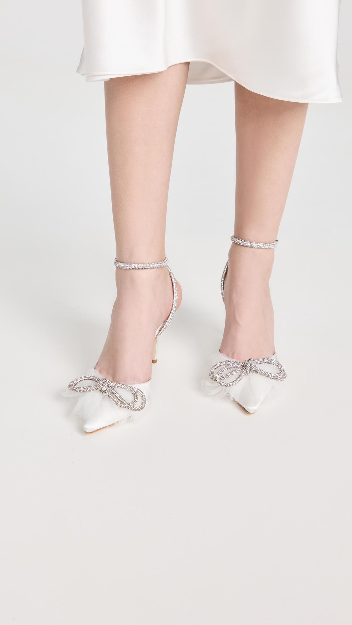 Badgley Mischka Sacred Bow Heels in White | Lyst