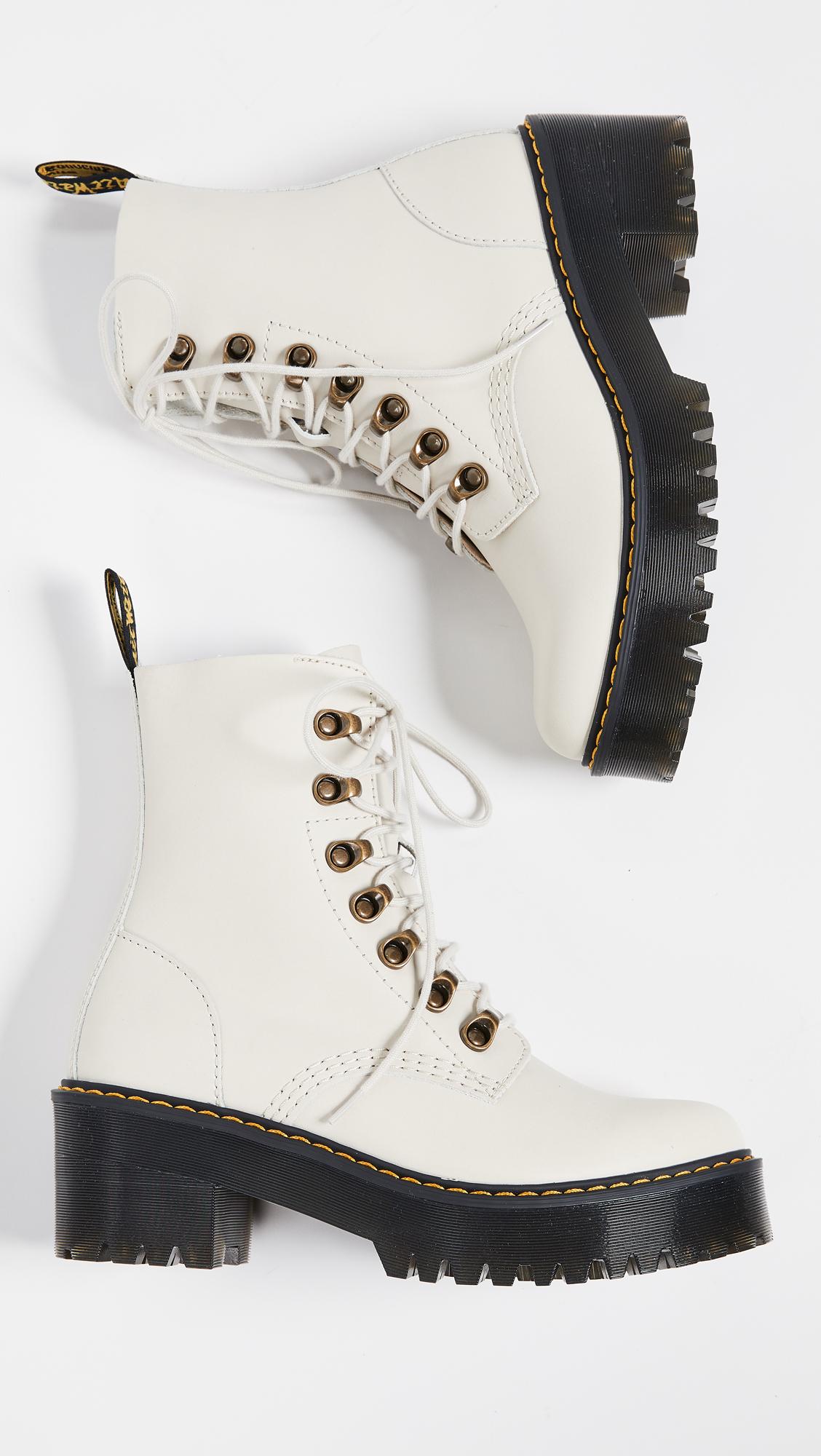 leona 7 hook boots