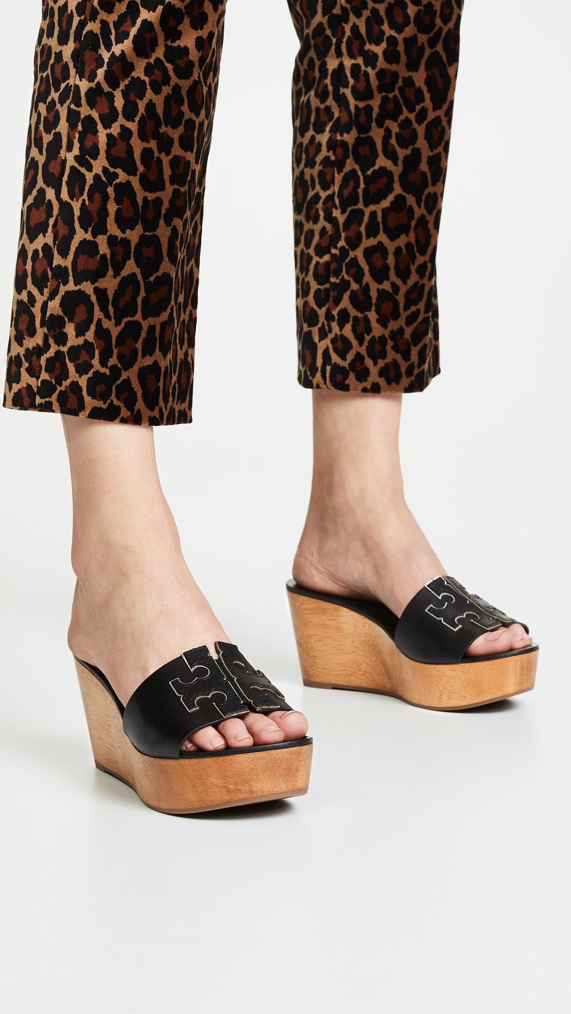 Tory Burch Leather Ines 80mm Wedge Slides in Black | Lyst