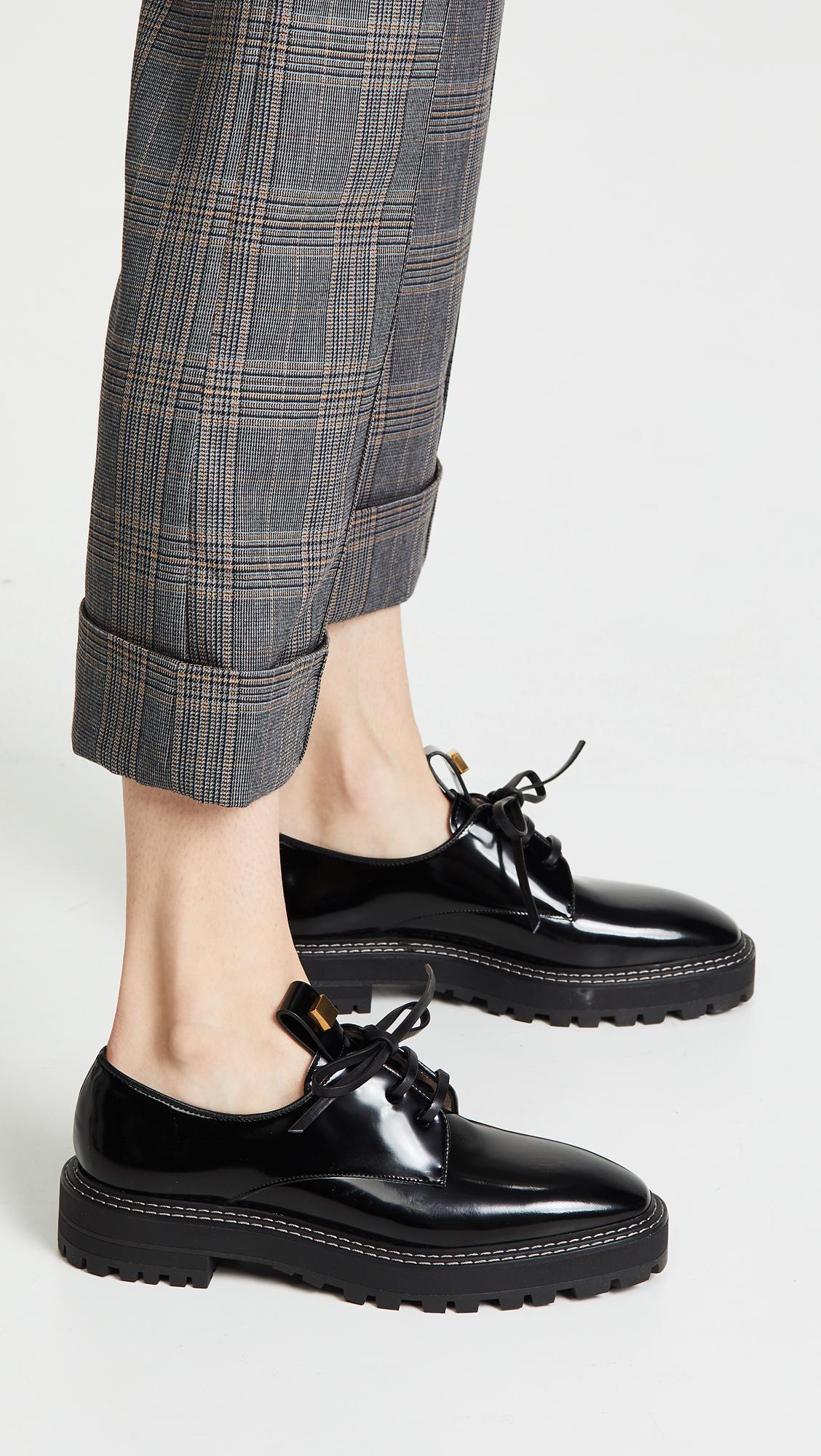 Stuart Weitzman Leather Jesper Oxford Shoes in Black - Lyst