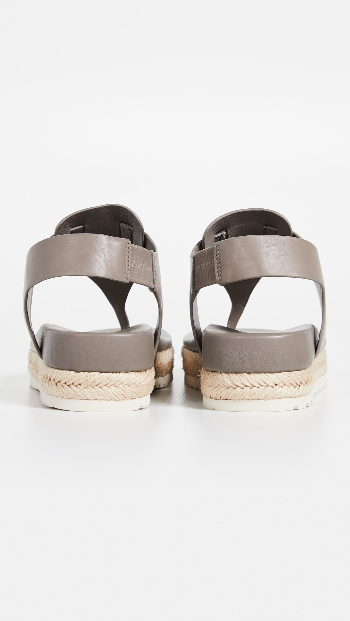 Vince Flint Flatform Thong Sandals in White | Lyst Canada