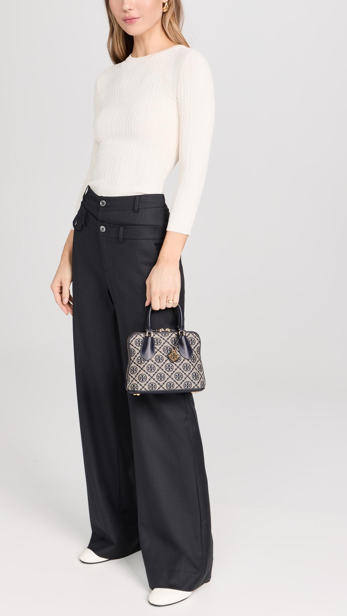 [ToryBurch] Tモノグラムミニバケツバッグ(BLack) T Monogram Pebbled Mini Bucket Bag: Women's Designer