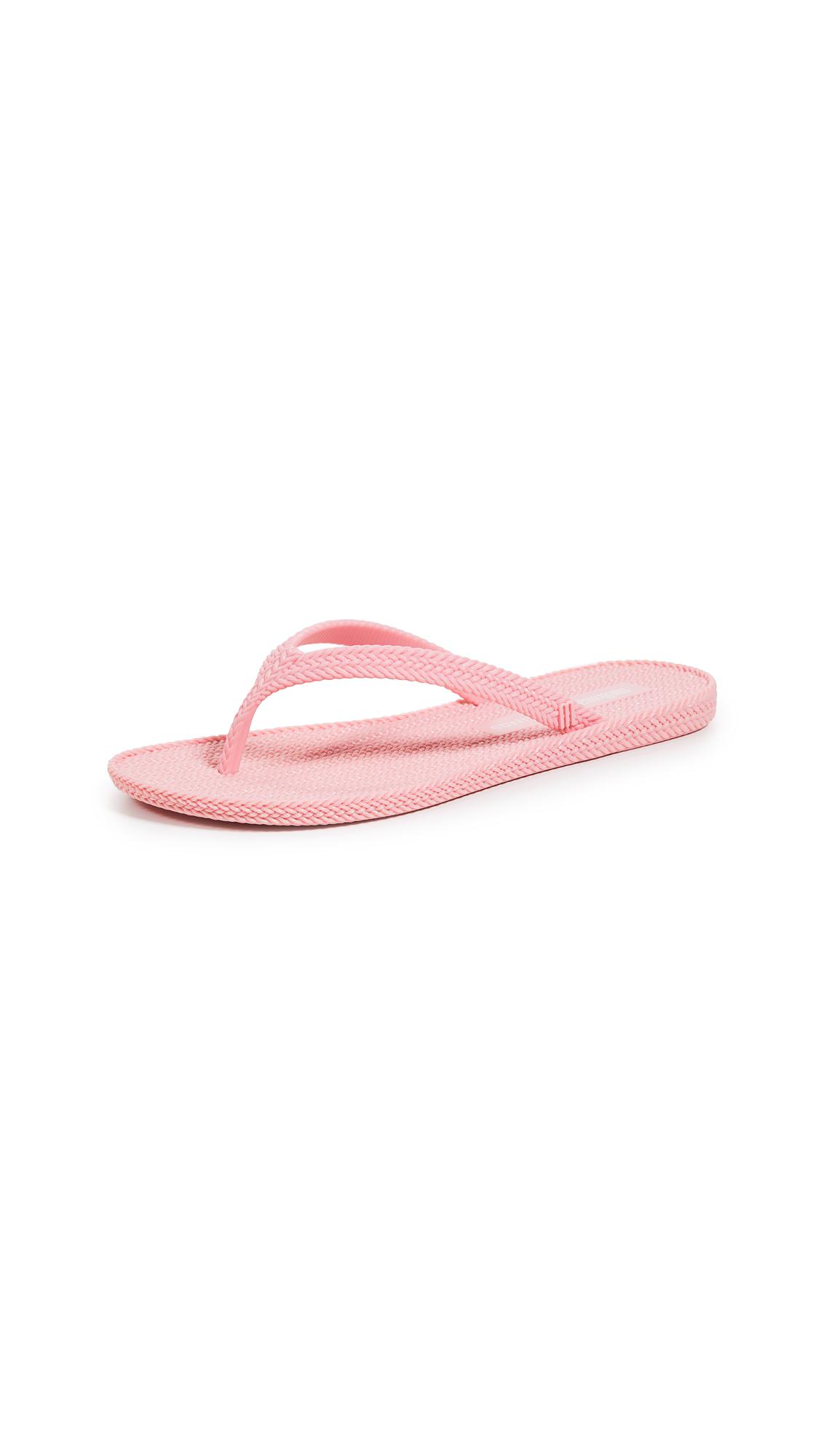 melissa salinas flip flops