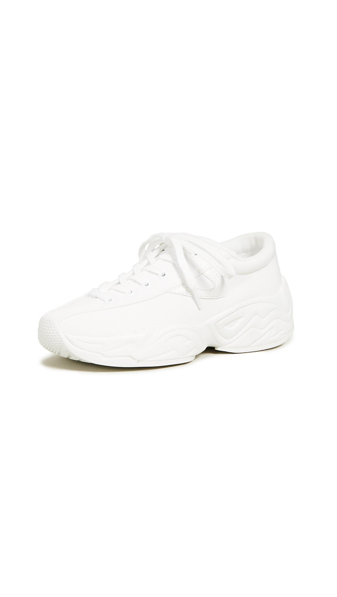 tretorn nylite fly sneakers